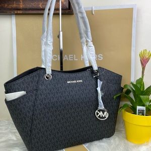 Michael Kors Chain Shoulder Bag